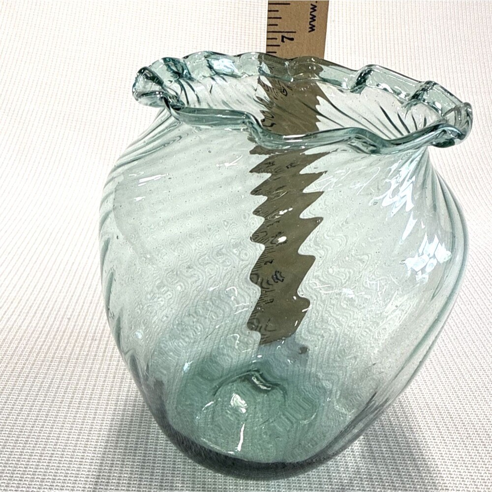 Beautiful Vintage Blue-Green Hand Blown Glass 6.5” Tall - Wide Mouth Vase - Picture 9 of 12